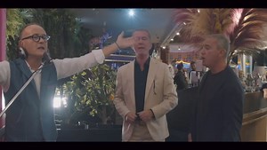 191K views · 2.7K reactions | Solo chi ha un po’ di anni può capire l’essenza di questo pezzo  E mó e mó Mixed by Erry  | Radio Parthenope " The Voice of Naples " | Facebook