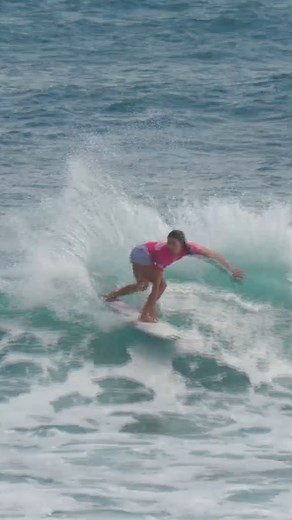 Shino Matsuda backhand attack 💥 #TaiwanOpenOfSurfing Watch live on worldsurfleague.com 臺灣國際衝浪公開賽 Taiwan Open of Surfing 台東就醬玩 Amazing Taitung-台東縣交觀處 | WSL Qualifying Series