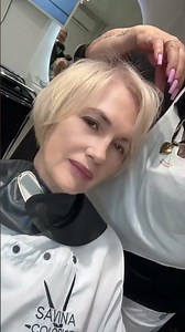 Classy Short Bob Haircut for Fine Hair & Blonde Hair | Soft Textured Layered Bob