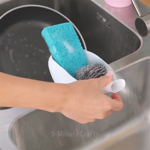 135K views · 317 reactions | Incredible creations made out of simple plastic! | 5-Minute Crafts | Facebook