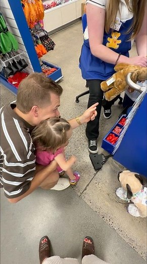 BIRTHDAY BEAR🧸 Going to build-a-bear for the $2 deal and spending WAY more than that 🙃 #birthday