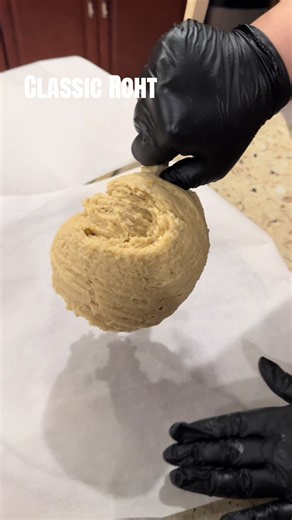 Classic Roht: A Delicious Afghan Dessert