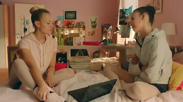 💞 Twirls, spins and dobles ✨ Full Episode 8 Season 1 | Find me in Paris