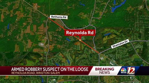 WSPD looking for suspect who robbed a store at gunpoint