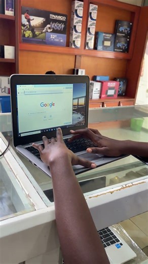 HP ELITEBOOK 820 G3..\n\n-Core i5\n-Ecran 12.5".\n-256Gb ssd/ 8Gb de ram \n\n\n150.000 CFA\n\n📞 : +226 77.19