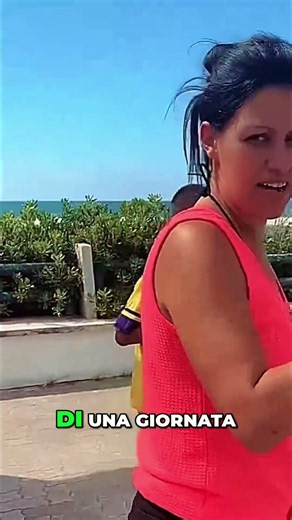 Waves, sun, and relaxation: Carletta goes looking for the sea! #shorts