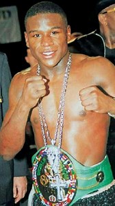 Beautiful work from Floyd 🔥🔥🔥 The fight between Floyd Mayweather Jr. and Canelo Alvarez took place on September 14, 2013. It was a highly anticipated matchup, as Mayweather was regarded as one of the best defensive boxers in history, while Canelo was a rising star with knockout power. Mayweather won the fight by unanimous decision, showcasing his exceptional boxing skills, speed, and defensive prowess. He effectively countered Canelo’s attacks and controlled the pace of the fight. This bout w