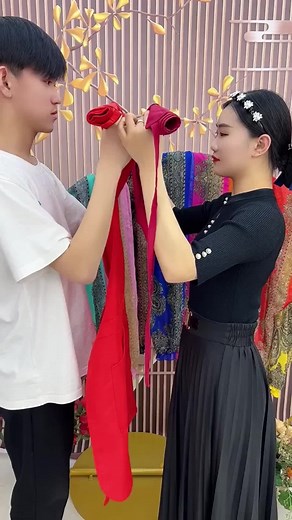 How to Tie a Scarf: Step-by-Step Guide