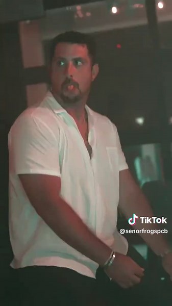 Whos ready for New Years Eve???? Come shake your booty with us and ring in the new year at the beach! #party #senorfrogs #BeachBash #DJLife