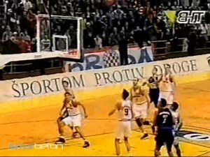 Sjećate li se najslavnije trojke u historiji bh. košarke? Zvuk mrežice dok lopta prolazi kroz nju i dalje se čuje u dvorani... | Reprezentacija Bosne i Hercegovine