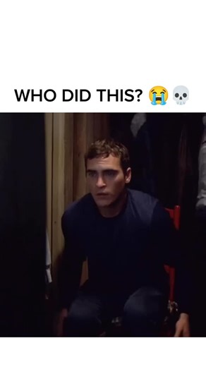 Bluehosee on Instagram: "Signs" (2002) isn't a film about aliens. It's a film about a man who has forgotten how to believe, and a world that reminds us all too loudly that there are no coincidences. The story begins with an ordinary farm and a former priest who lost God after a tragedy. But it's precisely through these cracks in reality that the terrifying often seeps in. Footsteps on the roof. Shadows in the cornfield. Radio static that sounds like the wheezing of someone else's breath. Shyamal