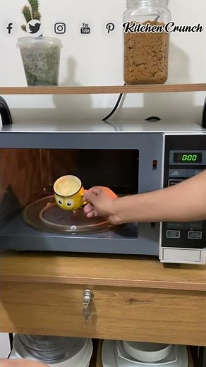 Making Microwave Pancakes #Shorts