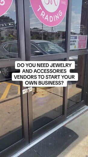 Do you need wholesale jewelry and purse vendors to start your own boutique? SW Trading has all the accessories you need! #vendors #vendorlist #wholesalevendors #smallbusiness #smallbusinesscheck #blackgirltiktok