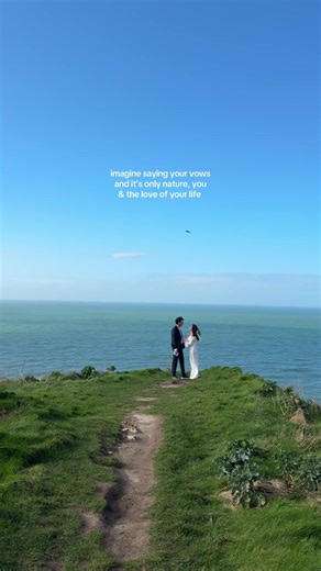 this is what eloping is all about! contact me through my website & let me help you plan the most perfect day of your life 🥹 #couplesphotographer #elopementphotographer #weddingphotographer