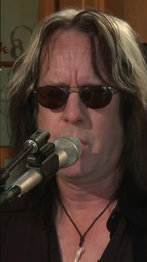 Daryl Hall & Todd Rundgren - Want Of A Nail (Live From Daryl's House)