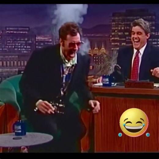 #Cosmo Kramer "burns down" #Jay Leno's studio! 🔥Jay didn't know what to do! #Seinfeld #nostalgia #AI
