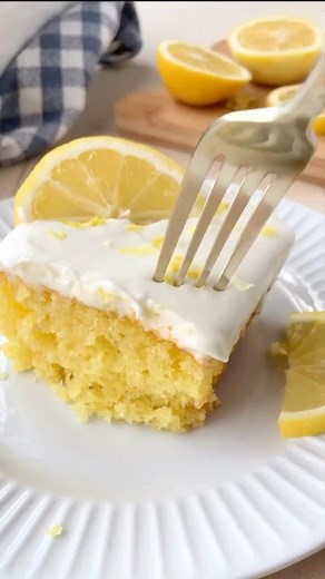 20K views · 317 reactions | And you’re going to love this LEMONADE CAKELemon box cake and infuses it with lemonade concentrate for intense lemon flavor It’s topped with a creamy lemon frosting that’s super rich thanks to cream cheese and salt! Get the recipe link in the comments! #lemoncake #lemonadecake #lemonrecipes #cakerecipes | All Things Mamma | Facebook