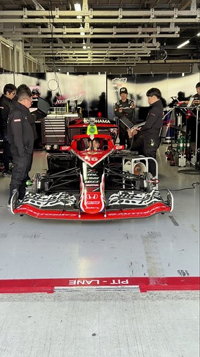 Honda 本田技研工業 on Instagram: "Watch and Listen TEAM MUGEN’s SUPER FORMULA car rev up🏎️ TEAM MUGEN Super Formula マシンの暖機をご覧ください 🏎️"