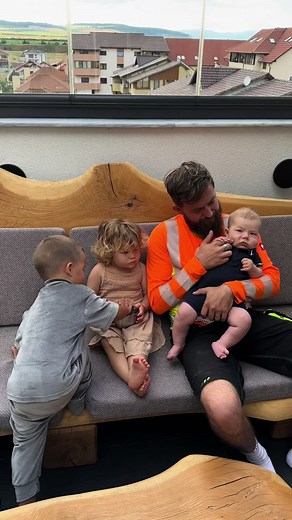 Sharanul cu Pocăiți: Moda și Muzica în Baia Mare