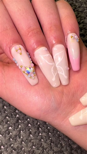 Royal Pomegranate (@royalpomegranate)’s videos with оригинальный звук - tenly