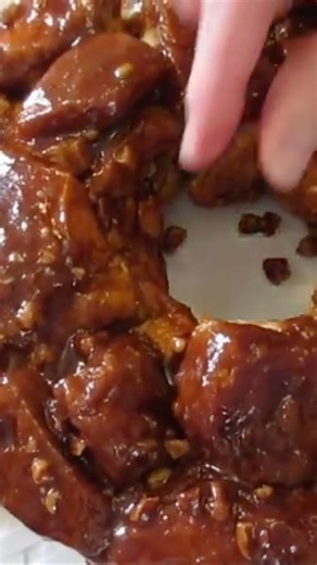 MONKEY BREAD 😋 YUMMY 🤩 #food #baking #family #fun #cake #recipe #tutorial