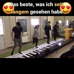 535K views · 1K reactions | Wow!  Das ist das beste, was ich seit langem gesehen habe  ____________________________________ Danke an Pianoforte Gigante für das Video | 7 Sekunden Videos ㄱ | Facebook