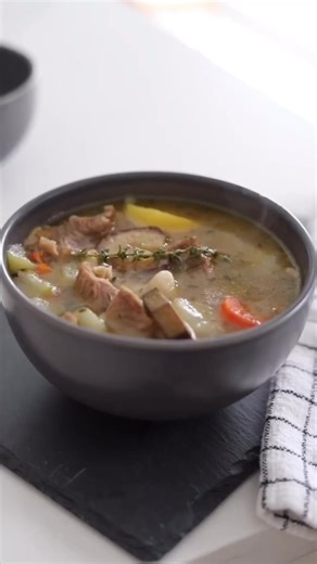 Ole school mannish water 🇯🇲… soup season, but Caribbean style! & there are also many variations in the ingredients used for example, some may throw some pumpkin in there…also, the longer the soup simmers the thicker in consistency it will be (the potatoes, banana & ground provision do the job)! Lastly, I recommend skimming the soup during the very early stages of simmering your meat— it’s an optional step not shown in the video! & let me know, have you tried this before? What’s your favourite 