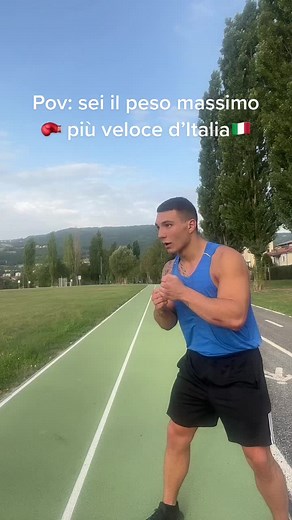 Diego Lenzi: Speedy Heavyweight Boxer