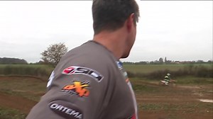 🏁 " Mickaël Pichon : Le Pilote d'Exception Qui A Marqué l'Histoire du Motocross Français ! 🇫🇷🏆 Souvenez-vous de ce talent incroyable qui a porté haut les couleurs du motocross français dans le monde entier. ➡️ Michael Pichon, véritable légende du MX, a tracé un parcours unique et palpitant, récoltant titres et podiums avec panache et passion. 🌟 À travers ses multiples victoires, ses démonstrations de talent, et sa détermination sans faille, il a été une véritable inspiration pour toute une