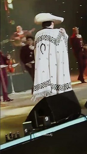 Pedro Fernández - Me Encantas ❤️ #pedrofernández #meencantas #regionalmexicano #mariachi