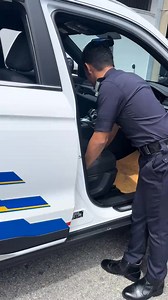 Ada yang nak tumpang? Merasa naik MPV baru.. 😁 Harap dapat diperluas atau diagih segera, ganti kenderaan pasukan yang usang. 🎥 Addictedgamer00 | Friends Of PDRM