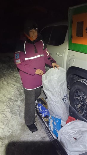 Here's some dorky behind the scenes footage from handling on the race. Unlike races like the Iditarod which are off the road system, the Copper Basin 300 Sled Dog Race is entirely on the road system. Therefore each musher is required to have at least one handler on this race. The job of the handler is to follow the team from checkpoint to checkpoint. There is no outside assistance allowed, so the musher is entirely responsible for all the dog chores. When the team arrives, we have a parking spot