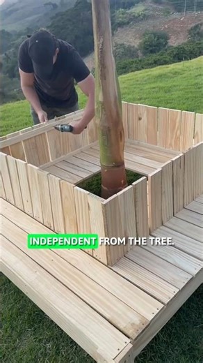 This Backyard Had One Problem… So He Built A Table Around It 🌴