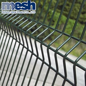 [Hot Item] Curved Welded Mesh Bend Security Fence Panel Triangle Bend Fence 3D Fence for Garden