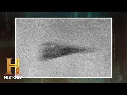 The Proof Is Out There: Startling Swedish UFO Photo (S4) | History