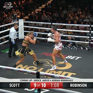 Desley Robinson settled the score in her rematch against Kaye Scott, picking up the IBF Middleweight World Title in the process 🏆🥇 #nolimitboxing #nolimitonfox | No Limit Boxing