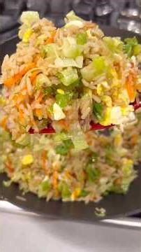 Quick & Easy Egg Fried Rice With Vegetables #cooking #shorts #food #sweetadjeley