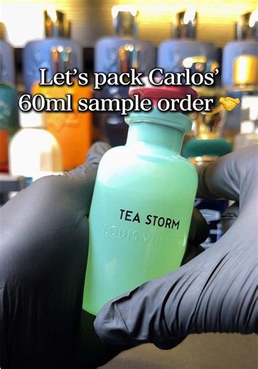 Hooked up Carlos with 60ml of 2 niche fragrances 🤝 #fragrancetiktok #packingorders #colognetiktok #fragrance #fyp