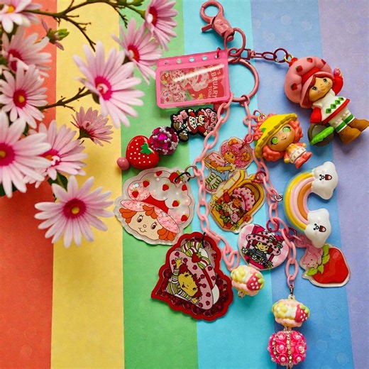 Strawberry Shortcake Keychain, 80s Toy, Nostalgic Pop Culture, Cartoo Nostalgic, 90s Toys Key Chain, 80s Bag Charm, Nostalgia, - Etsy Canada