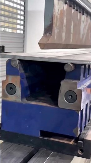 Adjustable die V25-125 bending demonstration, anti-strain press brake tool