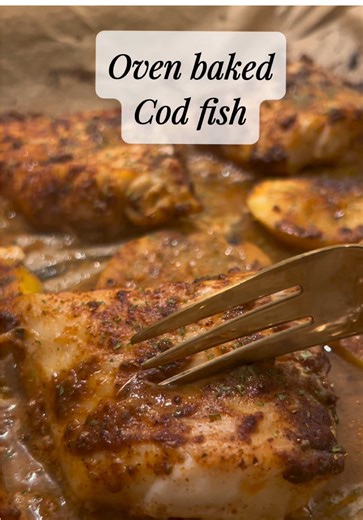 The best tasting cod done in 20 minutes 🐟 Skinless and boneless Cod fish and Asparagus from @Farmfoods #fyp #codfish #bakedfish #DinnerIdeas #fish