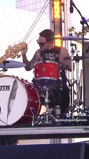 Live Performance of 'If You Can’t Hang' by Sleeping With Sirens