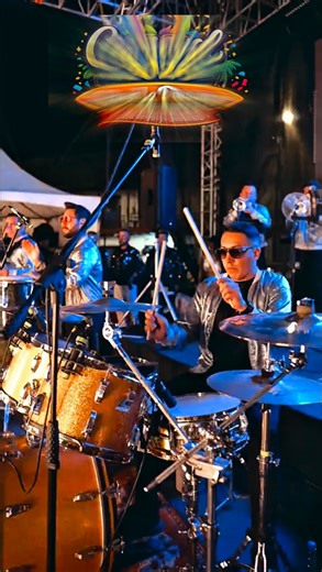 🎭🌴 #JAMA CARNAVAL 2026 🌴🎭 ¡Ven a disfrutar este sábado 14, domingo 15 y lunes 16 de febrero! La fiesta más alegre de la costa te espera con 🎶 música 🌊 playa 💃 baile 🎉 y mucha diversión 📍 La cita es en La División donde el sol brilla más fuerte y el carnaval se vive con energía manabita. Prepara tu mejor pinta, reúne a tu familia y amigos y ven a vivir tres días inolvidables frente al mar. 🔥 ¡Jama te espera con los brazos abiertos! 🔥 #Carnaval2026 #LaDivisión #JamaEsFiesta #Manabí | Ra