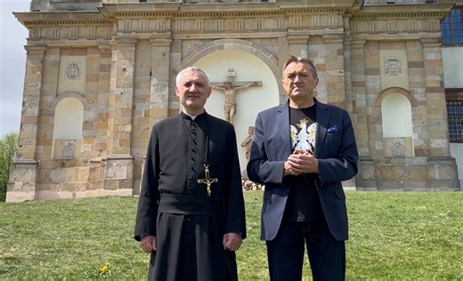 Jarmark Świętokrzyski na Świętym Krzyżu w niedzielę 17 maja. Grają Muzyka Góralska z Nowego Targu, Typowy Janus, Rodzinna Kapela Korbanów