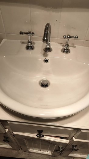Essential Tips for New Moms Using a Sink for Baby Baths