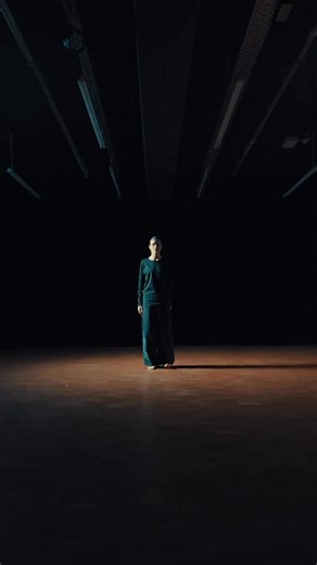 Get @reshare_app • @alishakobyliak choreography from October 2025 Video by @drakosha.visual Song @lorn_ws - drawn out like an ache | Association of International Dance Teachers