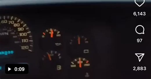 Garbage truck fire turns into a massive explosion on the highway - Video