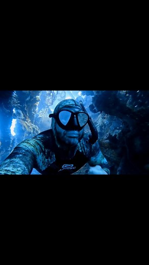 Jason Chambers on Instagram: "Can’t get over my time in Amed last week.🐟 🌊 The L2 Advanced Freediving Course was such a solid experience! Challenging, rewarding, and a real reminder of how much mindset plays a part in performance. The crew here made it all feel supportive and safe, and the freediving community’s one of the best I’ve come across. Big thanks to @apneistafreediving & @wheresmeesh for the epic setup and surrounds - no better place to push yourself and stay present. Bye for now, bu