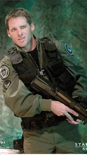 Ben Browder 《Stargate sg, 1;Farscape》.