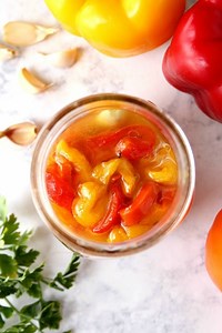Easy Marinated Roasted Peppers Recipe - Crunchy Creamy Sweet
